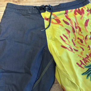 Short (Unisex) - B08